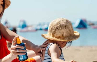 Protetor Solar Infantil: guia completo para proteger as crianças.