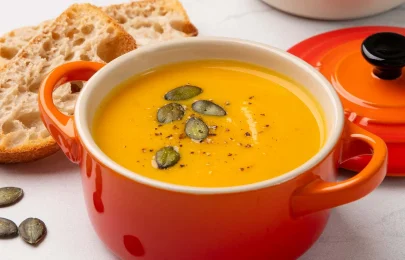 Creme de abóbora assada com especiarias: receita simples e deliciosa para dias frios