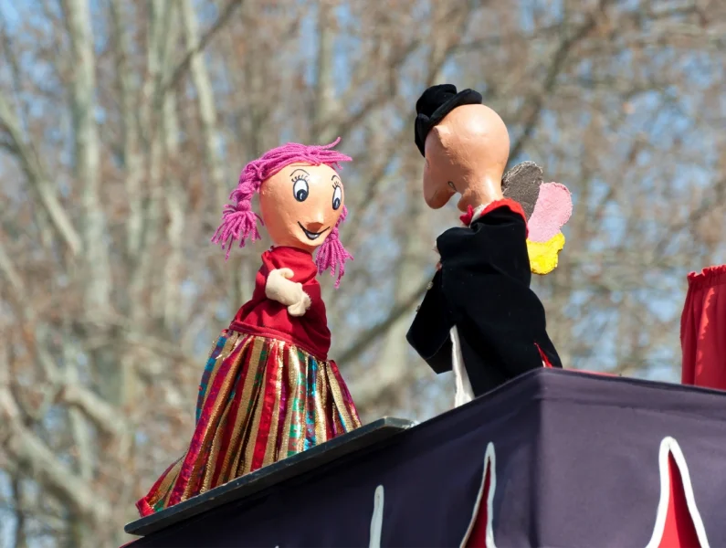  Espetáculo de marionetas 